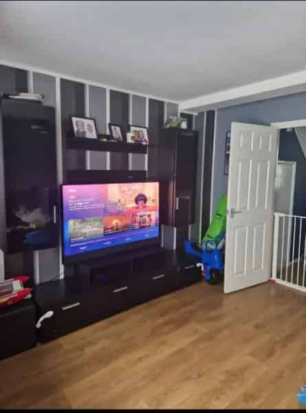 2 Bed Maisonette Swap for 3-4 Bed House or 1 Bed Flat