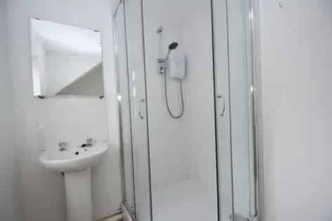 2 Bedroom Flat 92m² Cardiff Available August 7th 2024