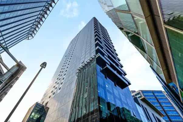 20th Floor Studio Apartment London City Views