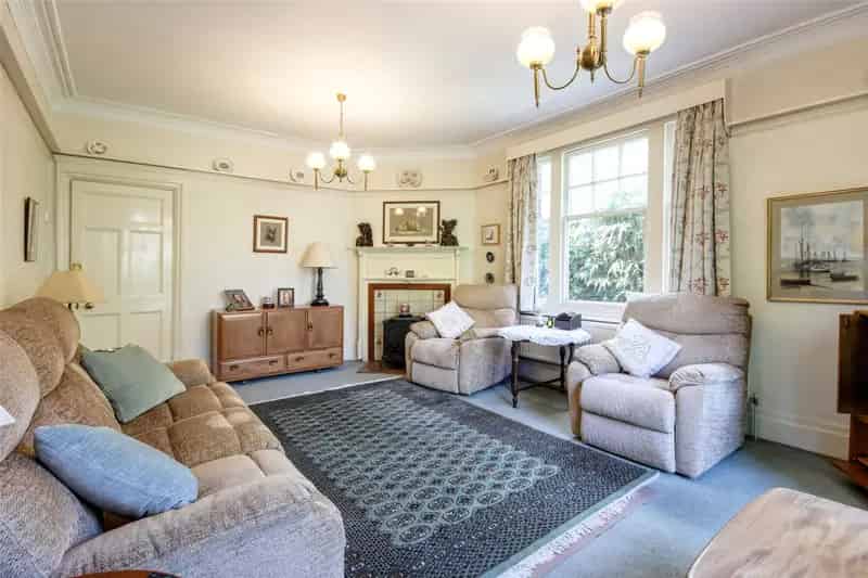 Four Five Bedroom Edwardian Detached House Sole Street Cobham