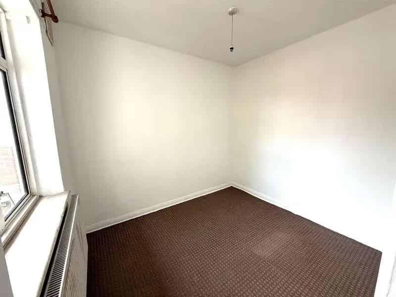 2 Bed Maisonette for Sale Southall First Time Buyers Private Garden Long Lease