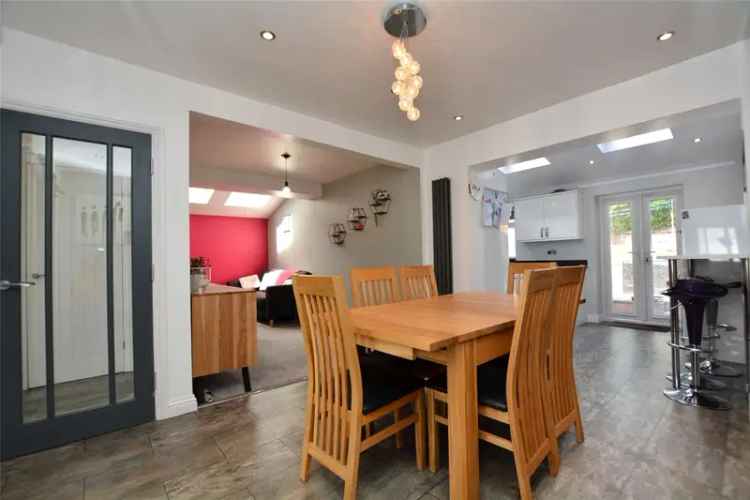 House For Sale in Leeds, England