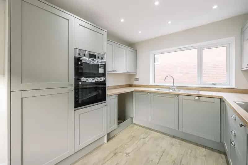 2 Bed Detached Bungalow For Sale - No Upward Chain
