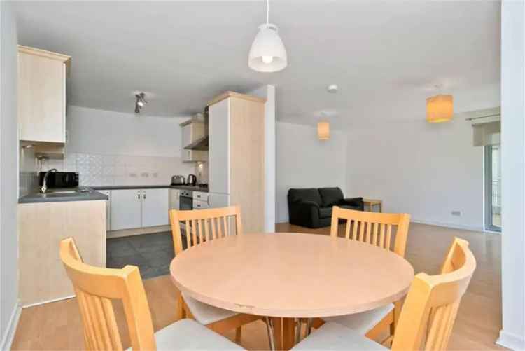 2 Bed Flat - Others with 1 Reception Room