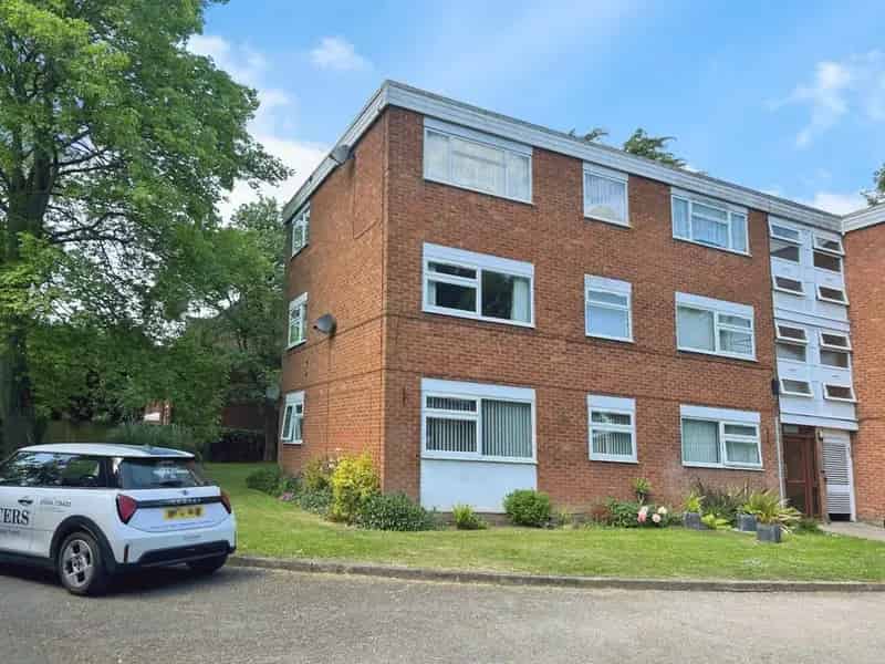 2 Bedroom Flat to Rent