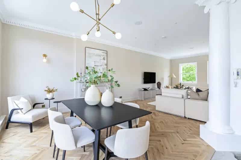 3 Bedroom Flat for Sale in Knightsbridge