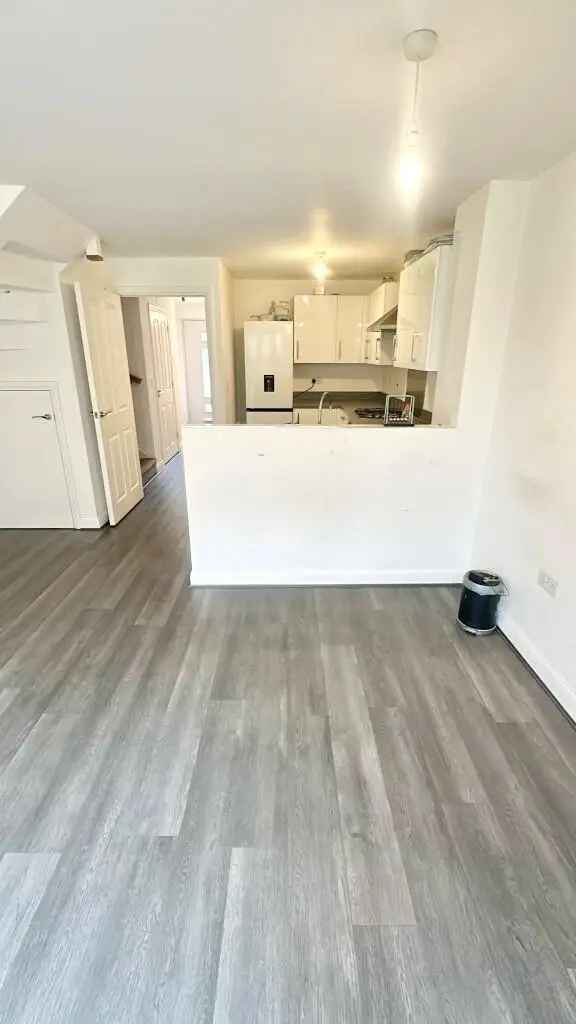 4 Bedroom House Share B5 - Modern Double Room