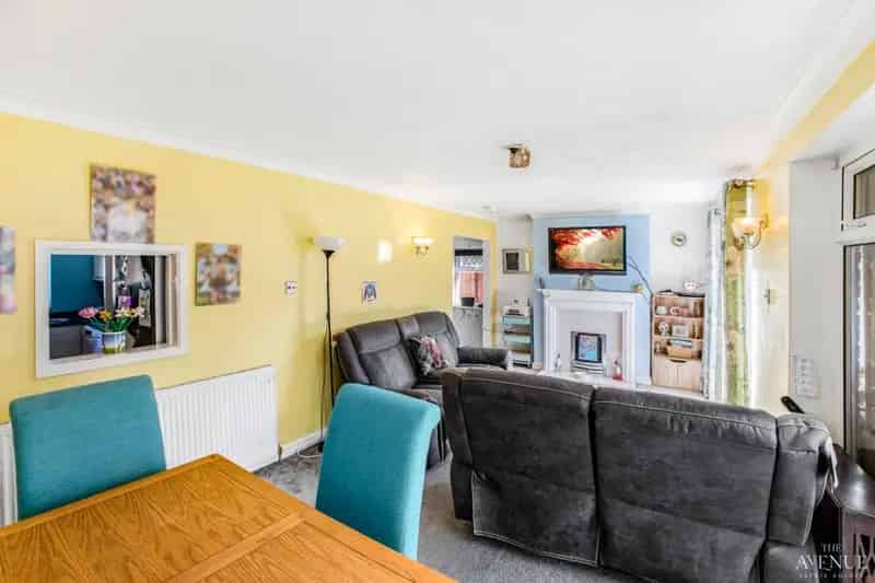 4 Bedroom Semi-Detached House For Sale Streetly
