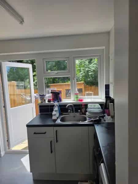 3 Bedroom House with Parking Near Haslemere