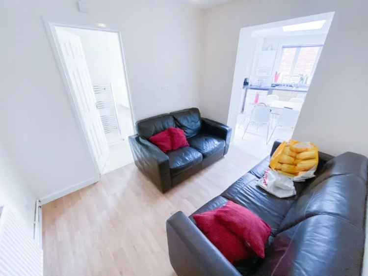 1 Bedroom Flat To Rent Available Now