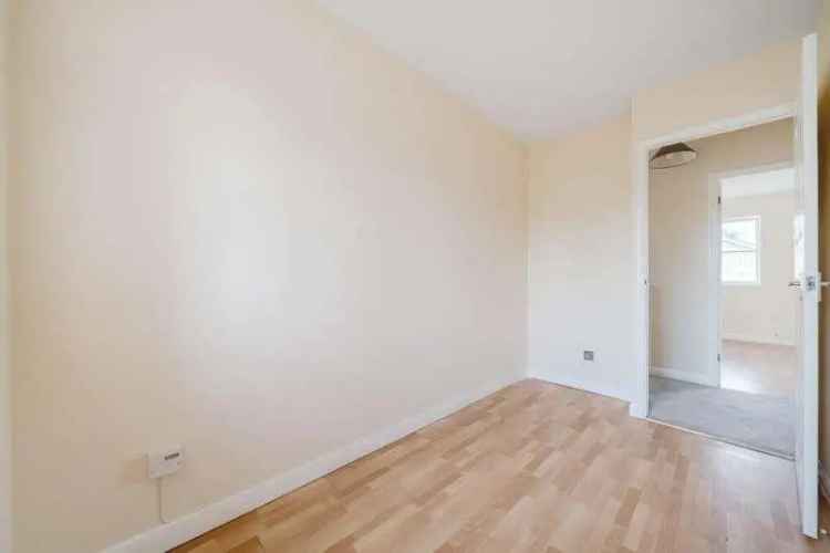 3 Bed Semi-Detached House For Sale Near Bicester Town Centre