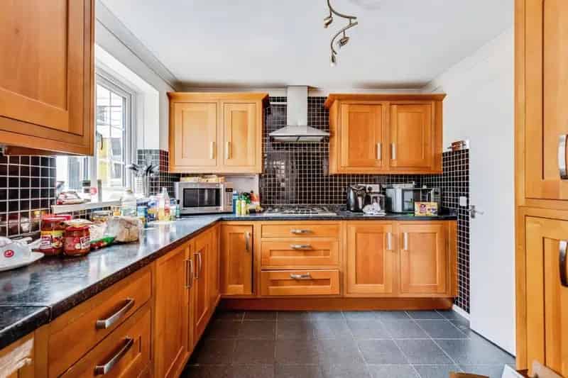 4 Bedroom Detached House Stratton Swindon