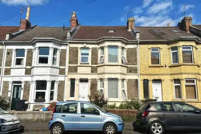 Period Home for Sale in Redfield Bristol