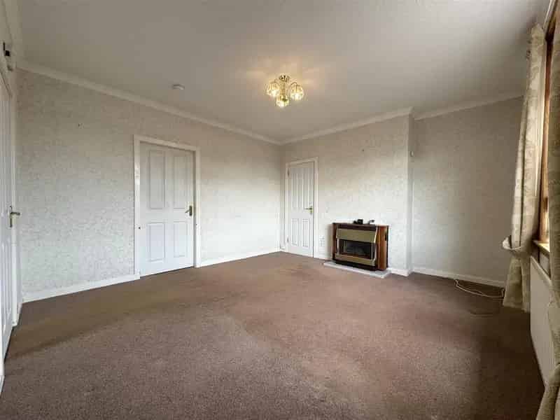 2 bedroom semi-detached bungalow for sale