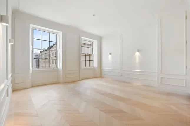 Flat for Sale Eaton Place London SW1X