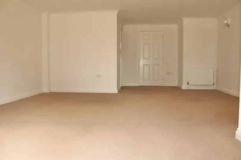 2 Bedroom Flat To Rent Available September 2025