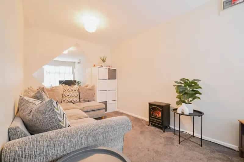Spacious 4 Bedroom Detached Home with Parking and Low Maintenance Garden