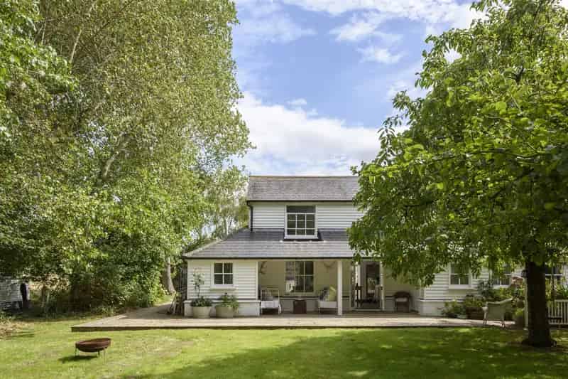 Six Bedroom New England Style House Near Rye East Sussex