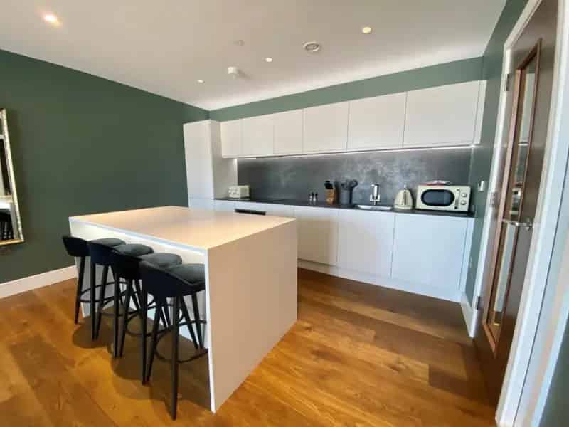 2 Bedroom Furnished Apartment York City Centre