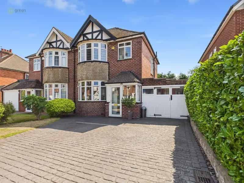 3 Bedroom Semi-Detached House for Sale in Boldmere