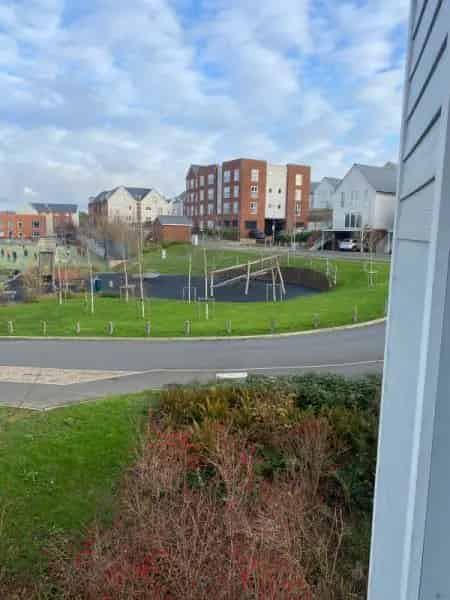 Modern One Bedroom Flat Nights Wood Near Cinema and Schools