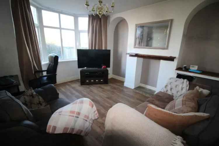 3 Bedroom Semi Detached House Earlsheaton West Yorkshire WF12