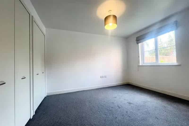 Two Bedroom Apartment Chippenham Zero Deposit Available