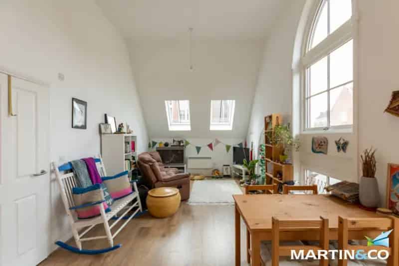 1 Bedroom Flat For Sale Near Hospital and Train Station