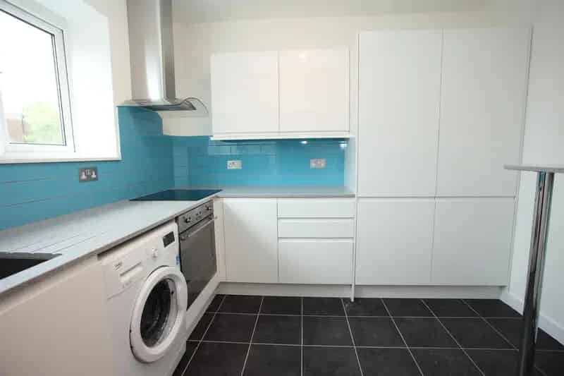 3 Bedroom Flat House to Rent