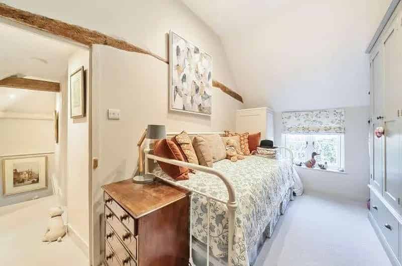 3 Bed Period Cottage for Sale Splaynes Green