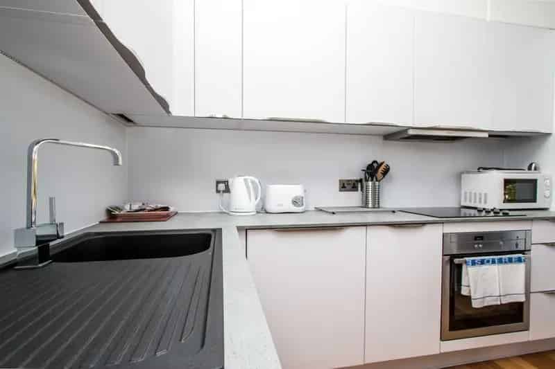 2 Bedroom Serviced Apartment for Young Professionals