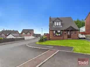 Modern Detached Villa Three Bedrooms Chain Free