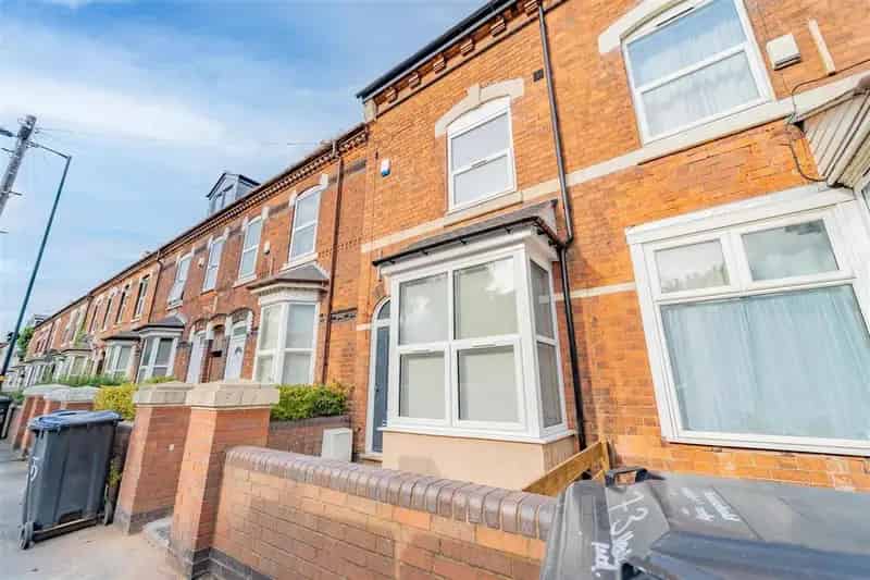 7 Bedroom Flat to Rent Fully Managed Property