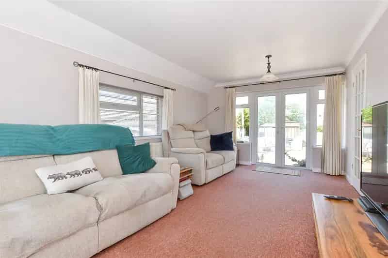 5 Bedroom Detached Bungalow with Annexe For Sale
