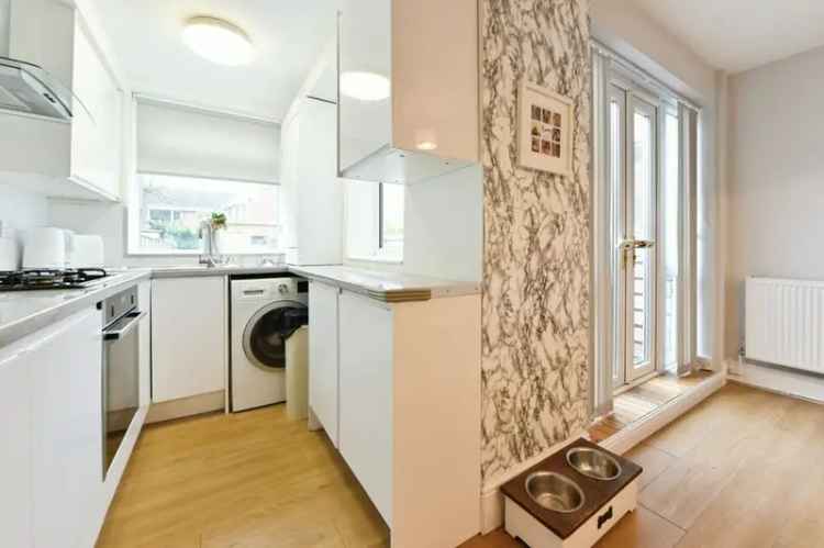 2 Bedroom Mid Terrace House for Sale