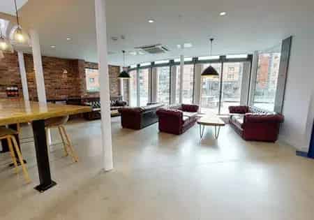 1 Room Flat Manchester 37m2 Small Double Bed Private Bathroom