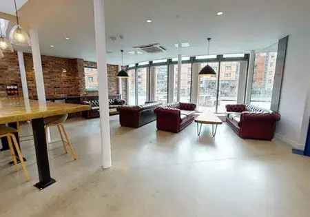 1 Room Flat Manchester 37m2 Small Double Bed Private Bathroom