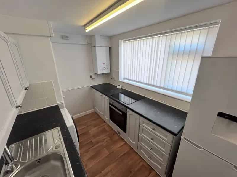 Ground Floor Flat Yarningale Road Available Immediately
