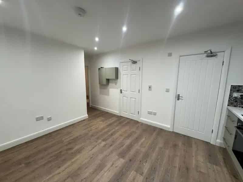 Modern 2 Bedroom Apartment Sheldon Zero Deposit Available