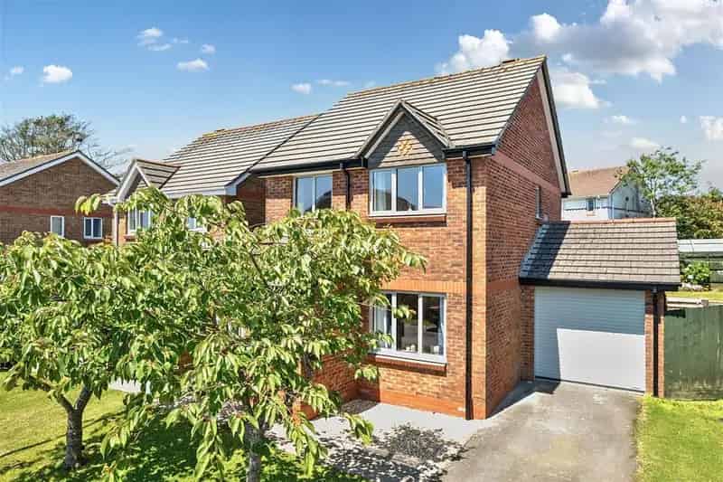 3 Bedroom Detached House for Sale Falmouth