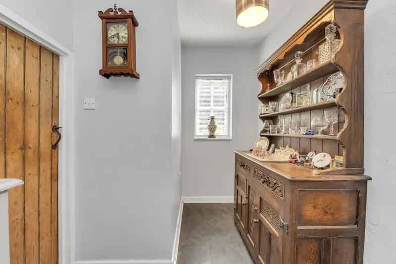 3-Bedroom Detached Thatched Cottage on 10 Acres