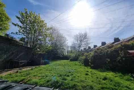 1 Room 48m² Flat Aberdeen - Gas CH, Double Glazing, Shared Garden