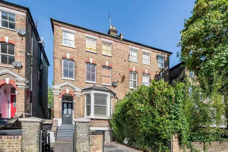 Two Double Bedroom Victorian Flat for Sale