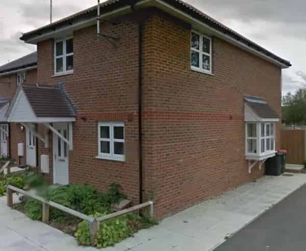 3 Bed House with Driveway Ample Parking Downsizer House Bungalow