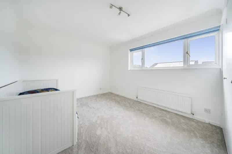 4 Bed Detached House For Sale