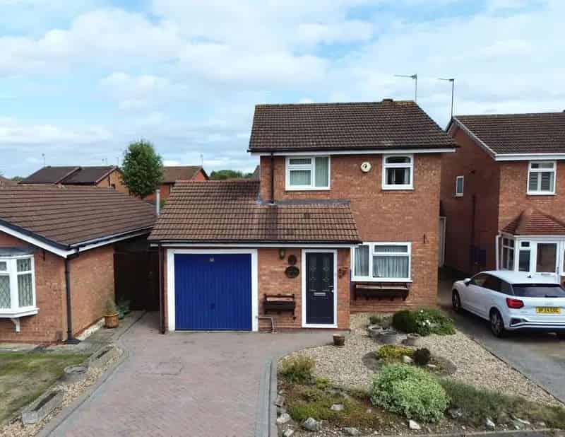 3 Bedroom Detached House For Sale