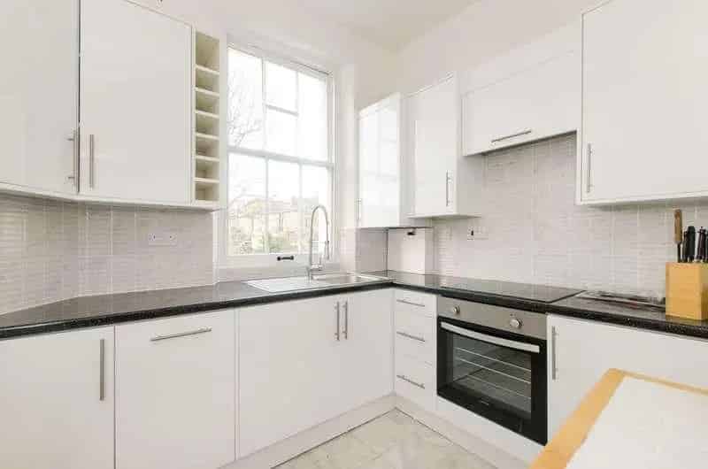 2 Bed Flat for Sale in Earls Court