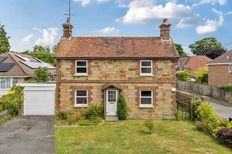 3 Bedroom Detached House for Sale in Chelwood Gate