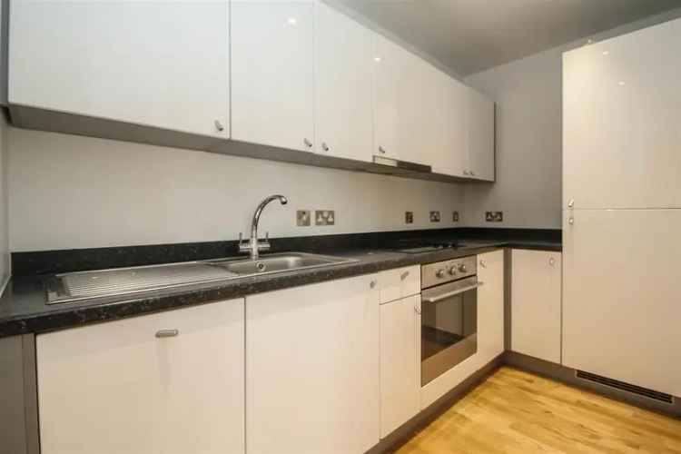 2 Bedroom Apartment to Rent in Liverpool - Waterfront Location