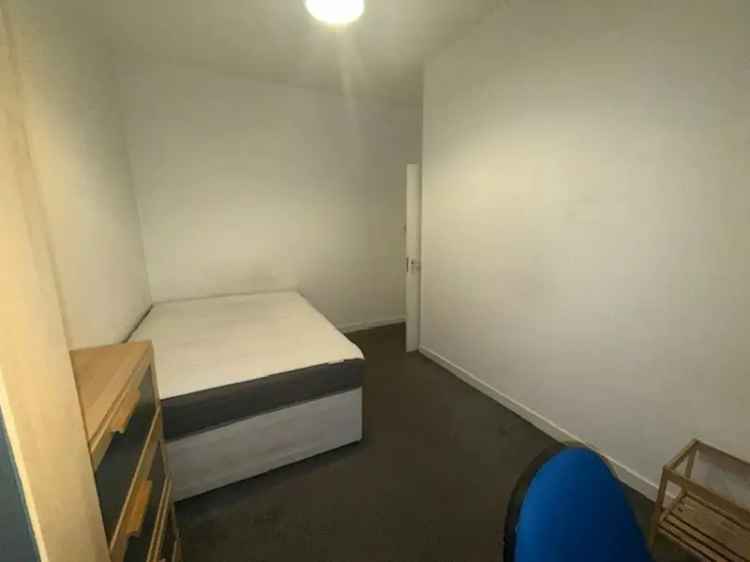 Flat For Rent in Dundee, Scotland